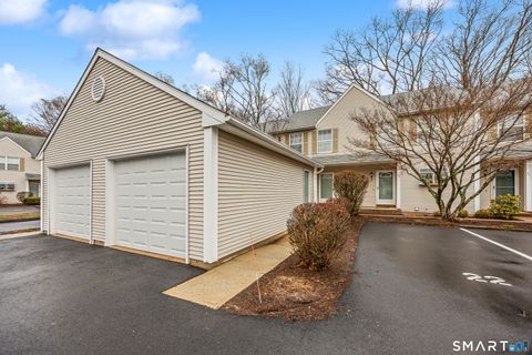 Condo For Sale - 3409 Whitney Avenue #23<br/> Hamden, CT 06518
