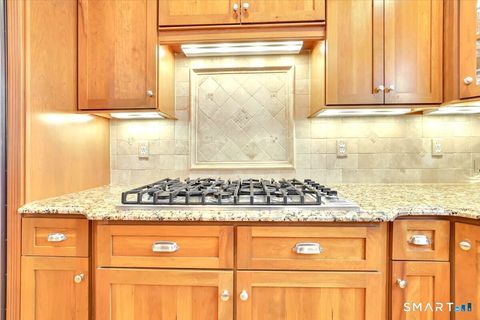 Tiny photo for 26 Berkshire Crossing, Avon, CT 06001 (MLS # 24147082)