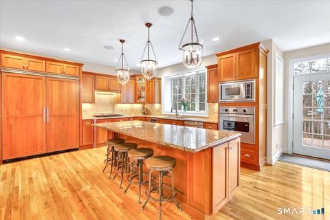 Tiny photo for 26 Berkshire Crossing, Avon, CT 06001 (MLS # 24147082)