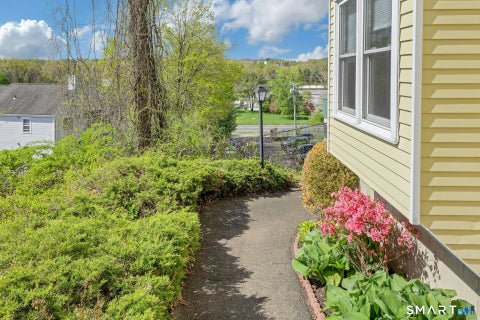 Condo For Sale - 55 Mill Plain Road #21-9<br/> Danbury, CT 06811