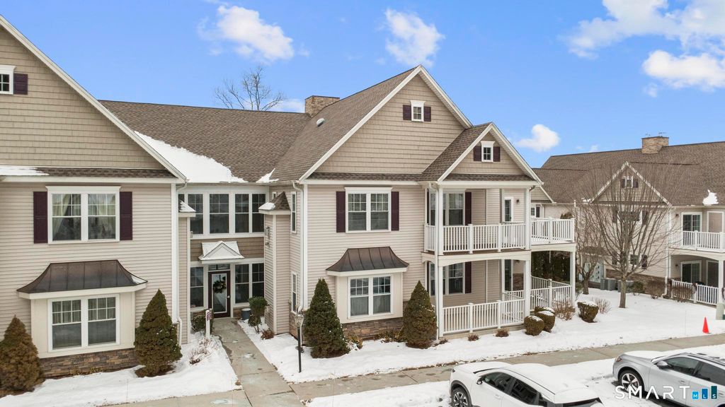 Photo of 95 S Ridge Lane #D101, Berlin, CT 06037 (MLS # 24146421)