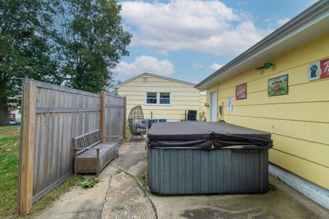 Tiny photo for 100 S End Road, New Haven, CT 06512 (MLS # 24132519)