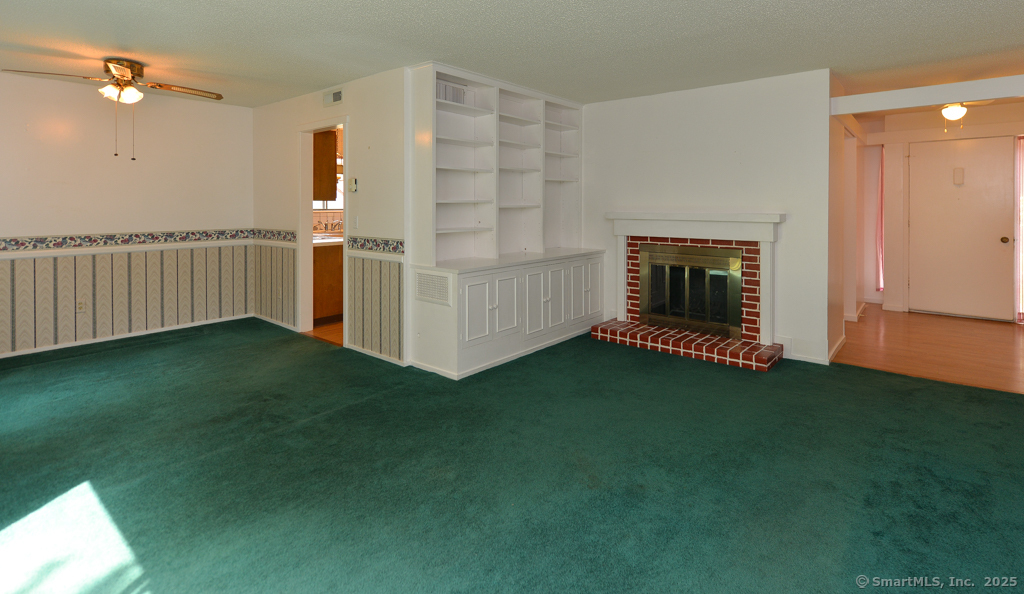 399 Heritage Village E