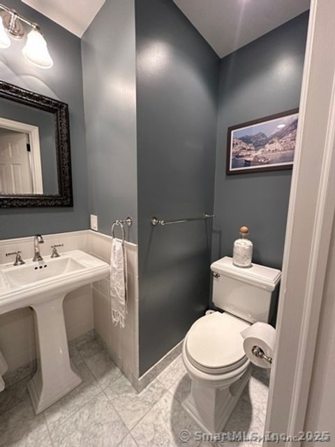 Tiny photo for 96 East Avenue #APT C, New Canaan, CT 06840 (MLS # 24133720)