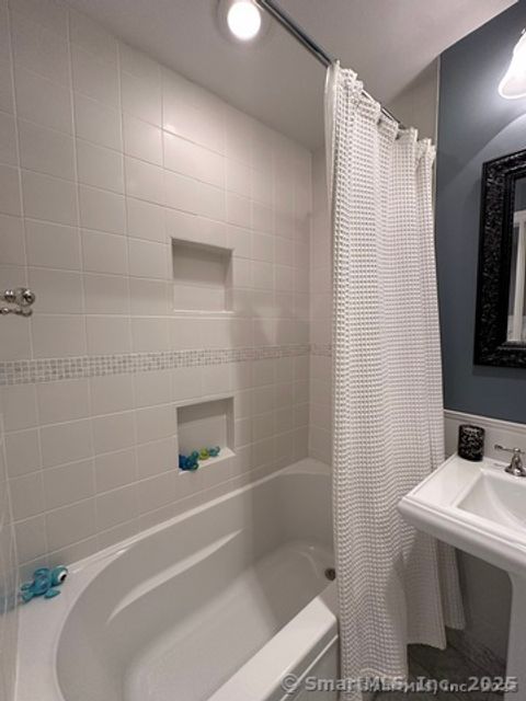 Tiny photo for 96 East Avenue #APT C, New Canaan, CT 06840 (MLS # 24133720)
