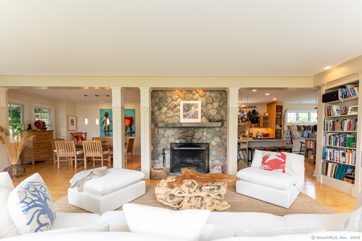 New London, Connecticut 06320, United States, 4 Bedrooms Bedrooms, ,4 BathroomsBathrooms,Residential,Active,179300