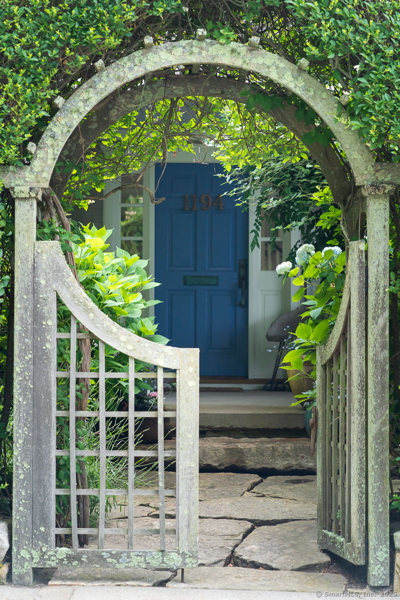 New London, Connecticut 06320, United States, 4 Bedrooms Bedrooms, ,4 BathroomsBathrooms,Residential,Active,179300