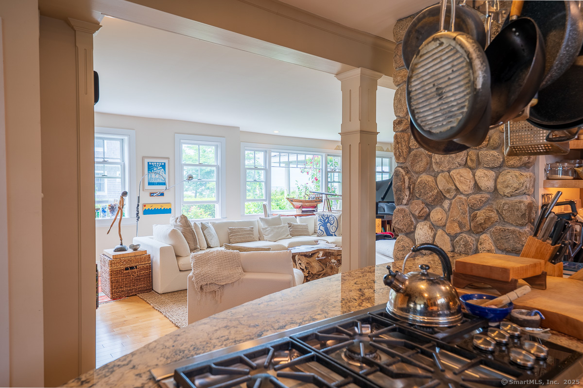 New London, Connecticut 06320, United States, 4 Bedrooms Bedrooms, ,4 BathroomsBathrooms,Residential,Active,179300