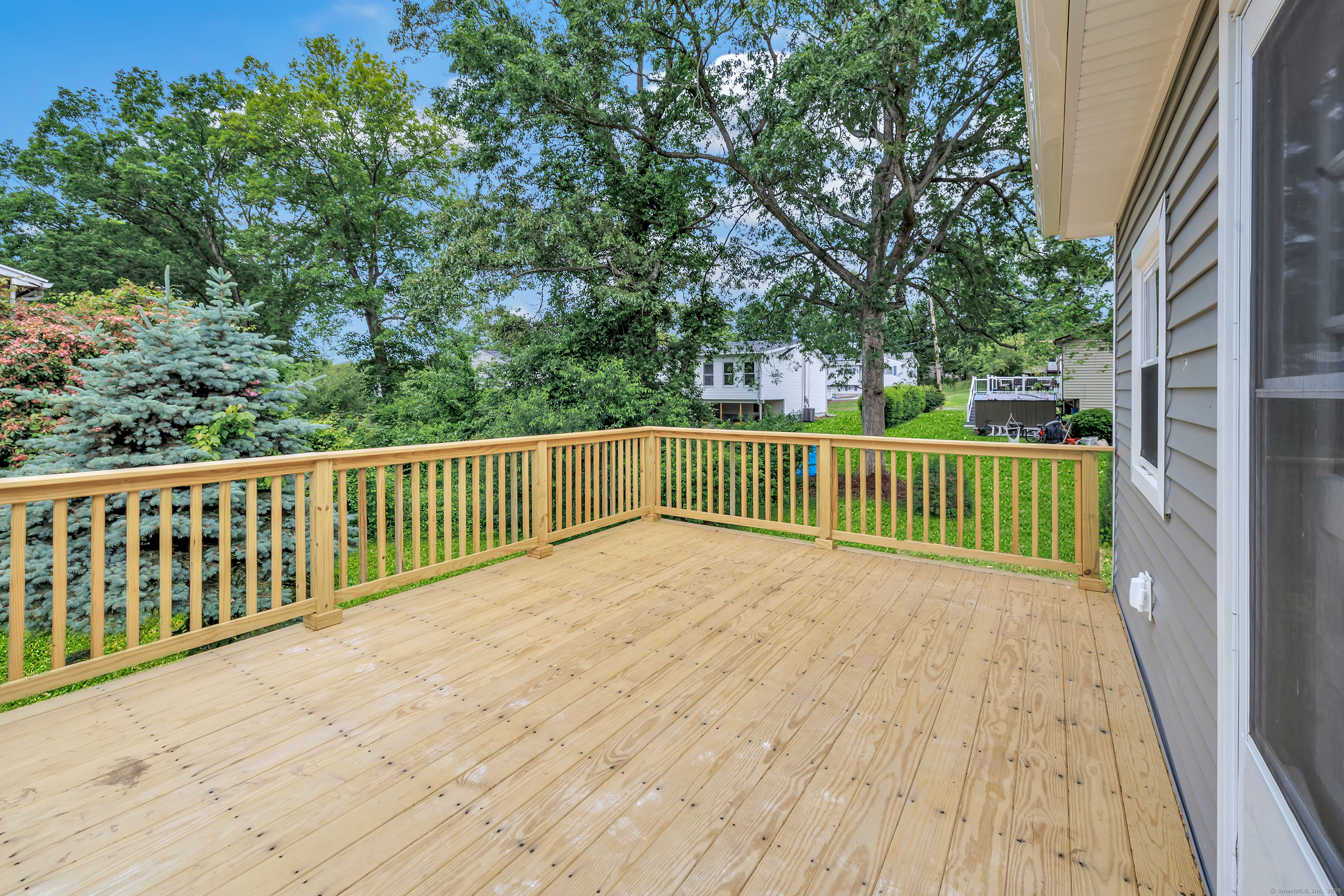 73 Dest Drive, Hamden, Connecticut image 32