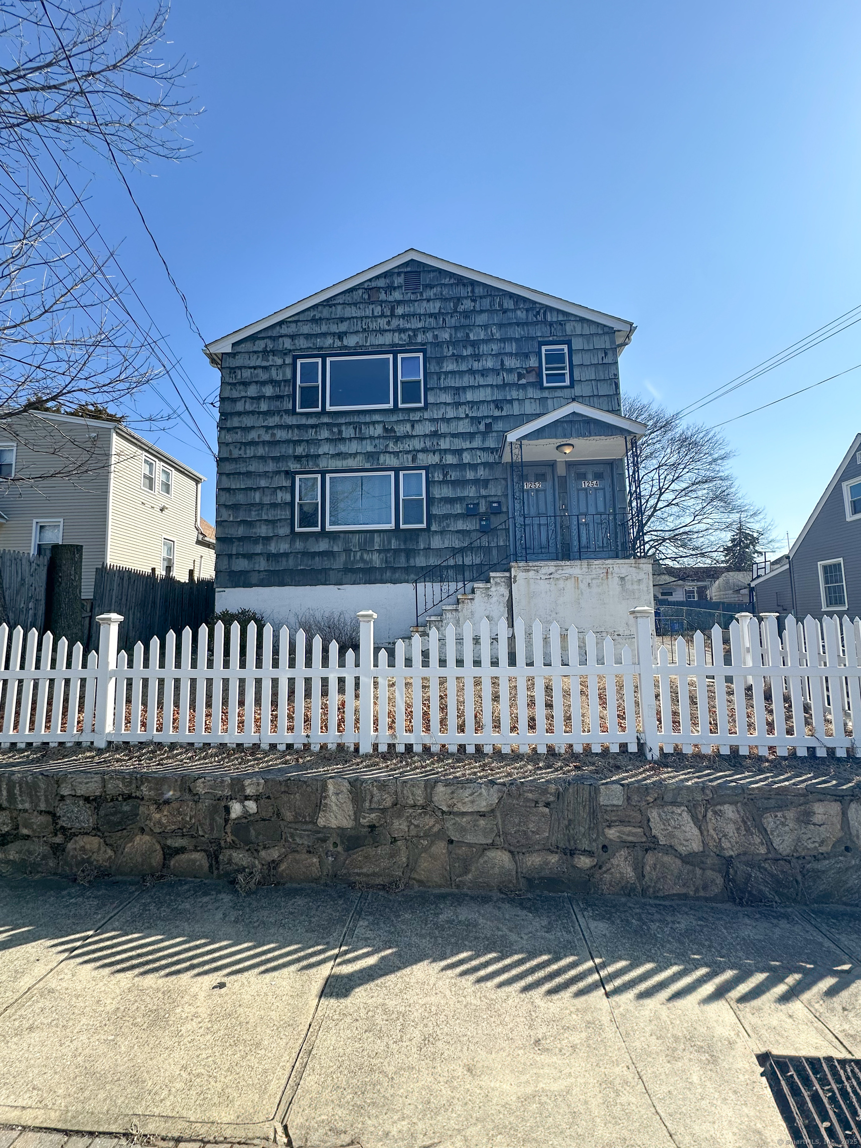 Rental Property at Reservoir Avenue, Bridgeport, Connecticut - Bedrooms: 3 
Bathrooms: 1 
Rooms: 5  - $2,250 MO.