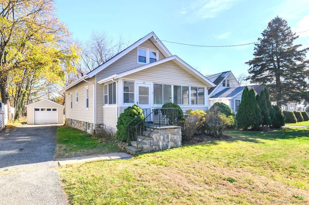 Photo of 29 Sterling Place, Stamford, CT 06907 (MLS # 24140682)