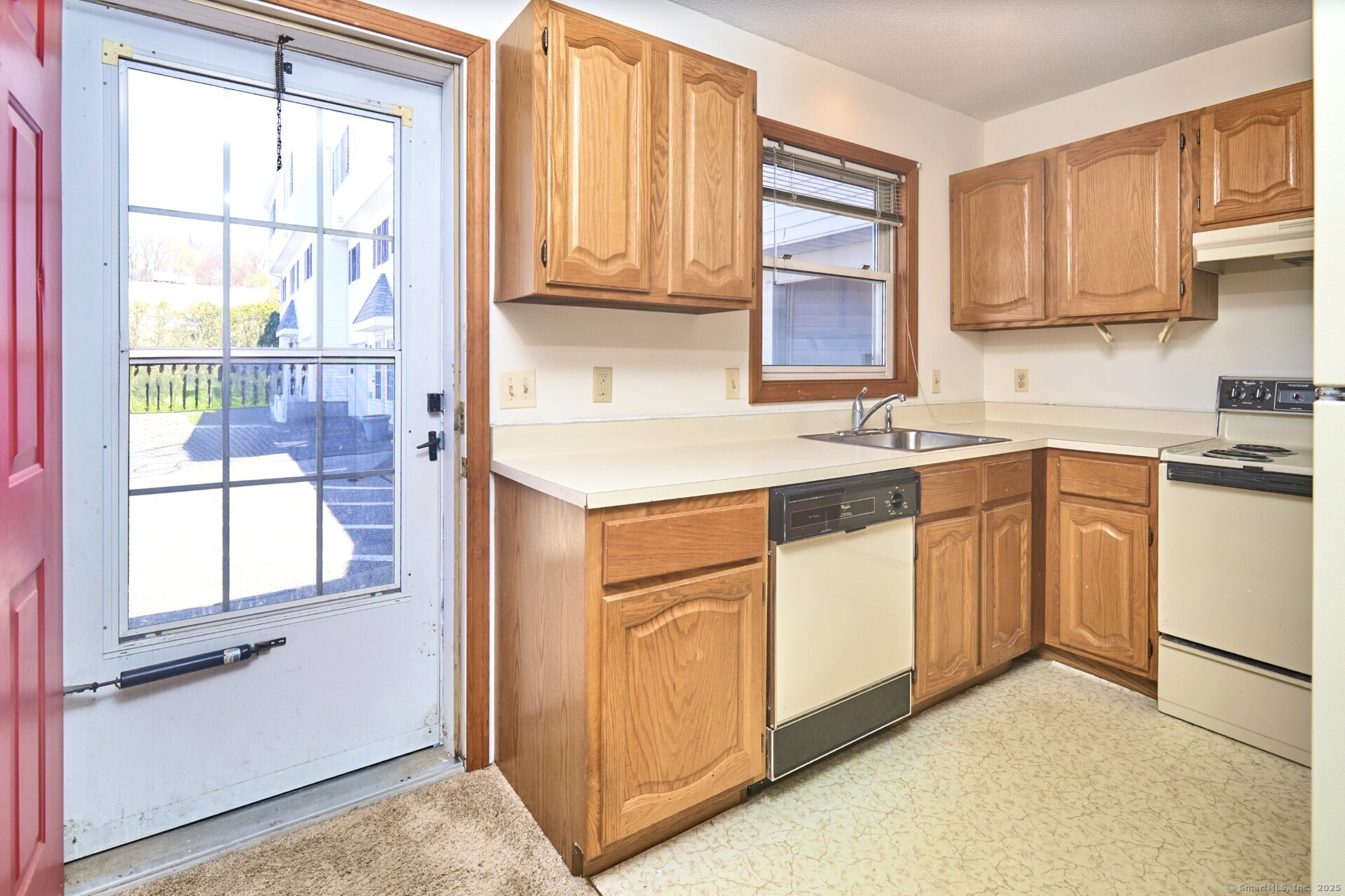 11 Commodore Commons #11, Derby, Connecticut image 2