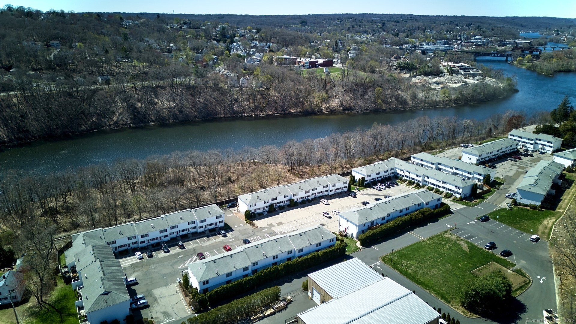 11 Commodore Commons #11, Derby, Connecticut image 17