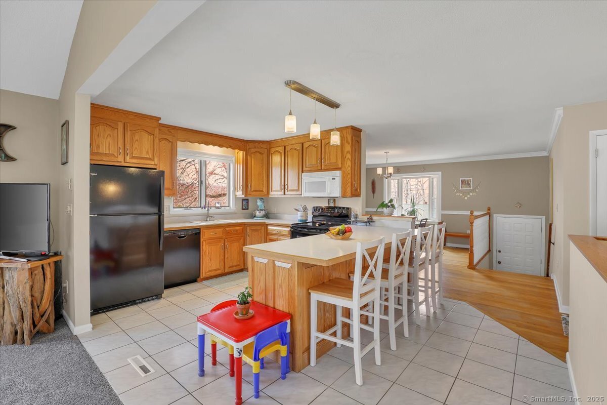 29 Maxine Road, Plainville, Connecticut image 6