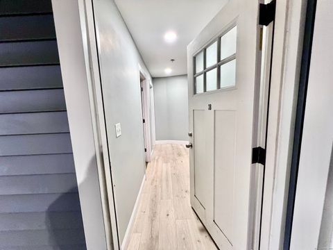 MLS: 24086433