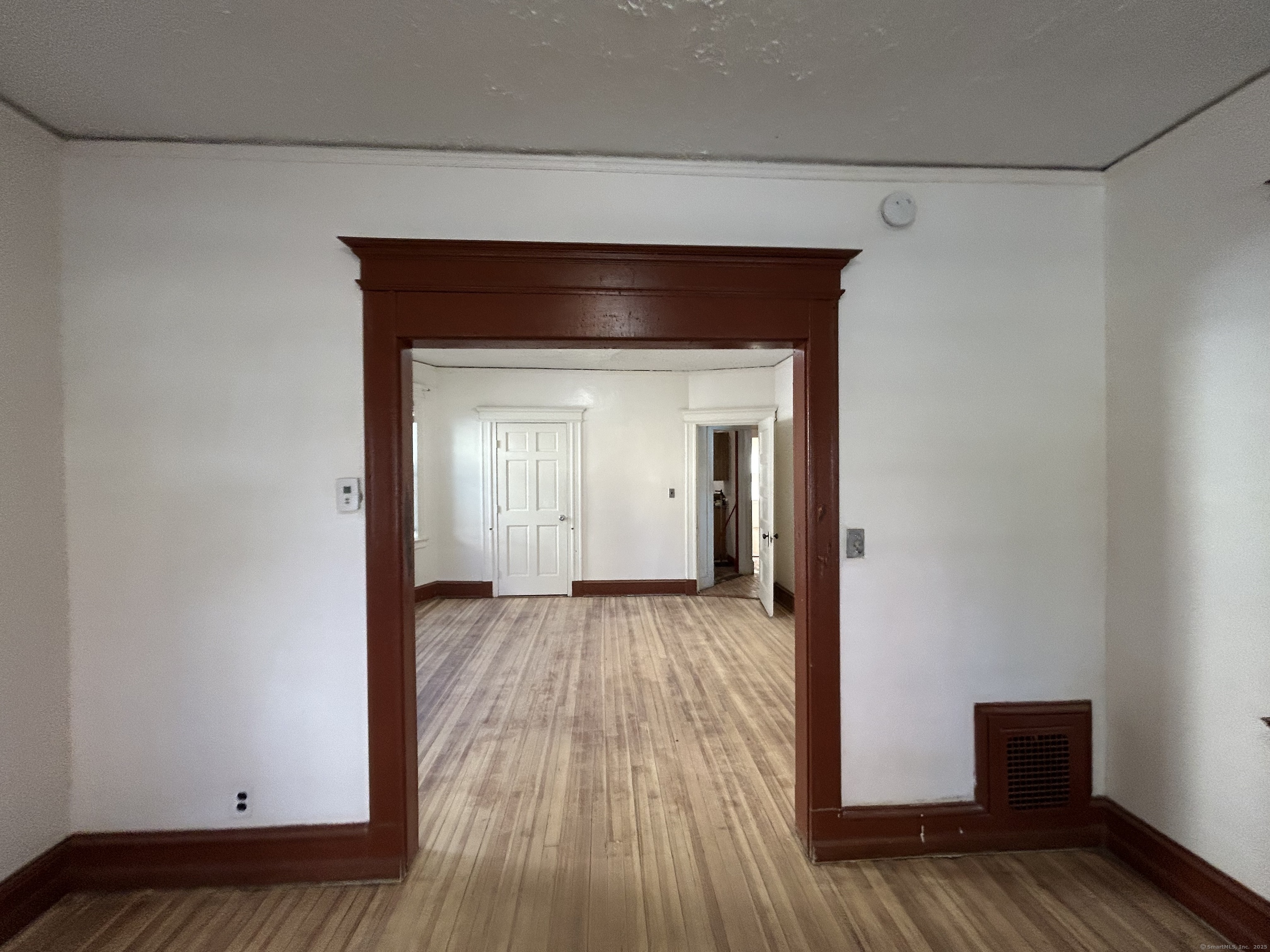 Hartford, Connecticut 06154, United States, 2 Bedrooms Bedrooms, ,1 BathroomBathrooms,Residential,Active,214399