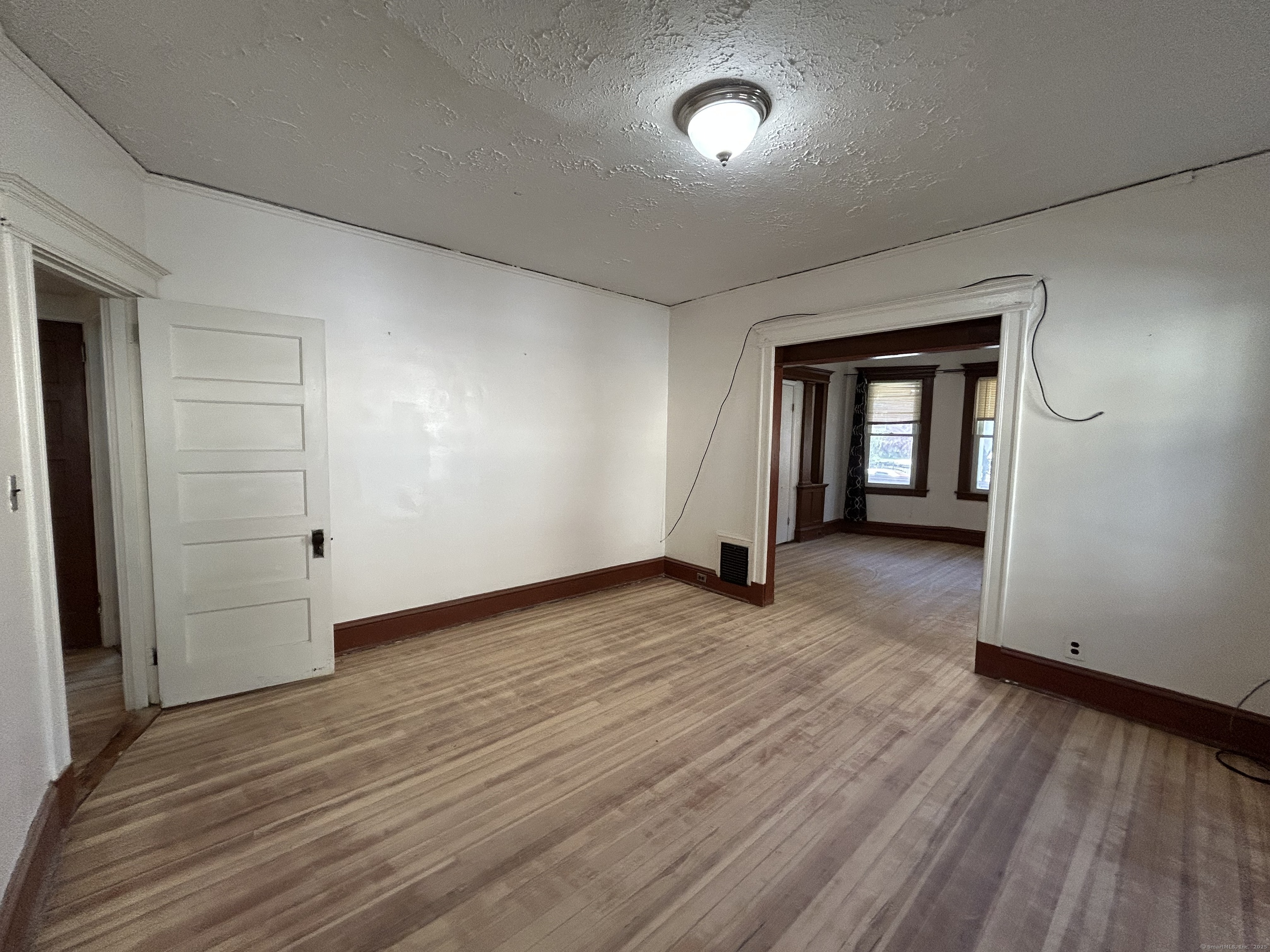 Hartford, Connecticut 06154, United States, 2 Bedrooms Bedrooms, ,1 BathroomBathrooms,Residential,Active,214399