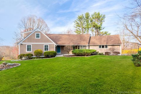 15 Fox Den Road, Danbury, CT 06811 - MLS#: 24090108