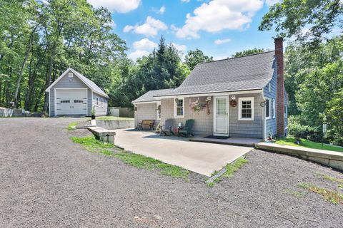 17 County Road Somers CT 06071
