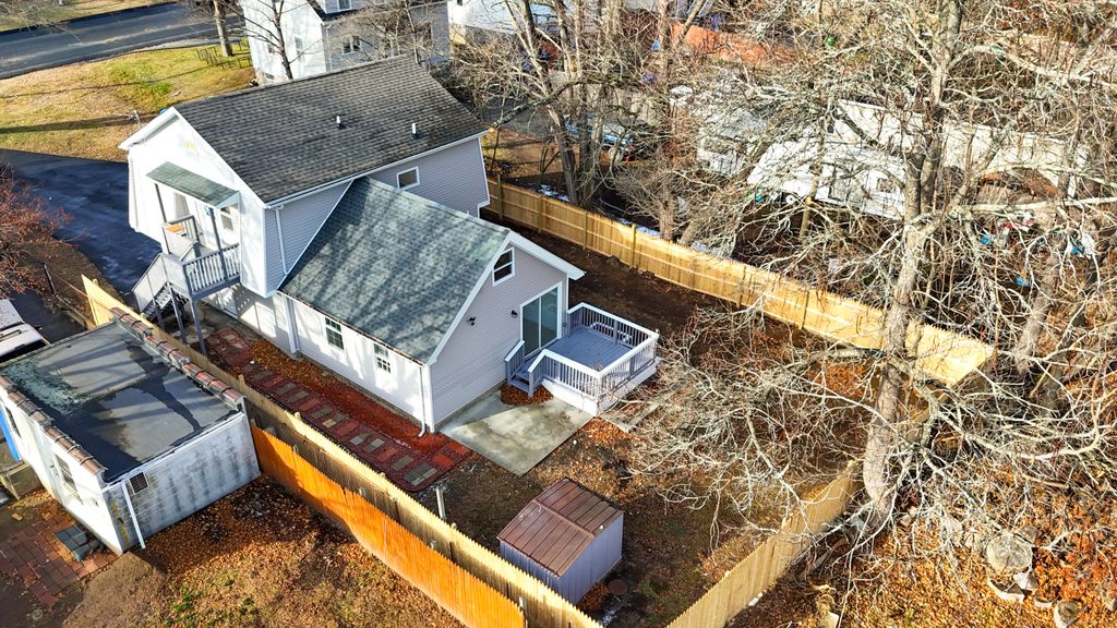 Photo of 66 Mansfield Avenue, Waterbury, CT 06705 (MLS # 24143986)