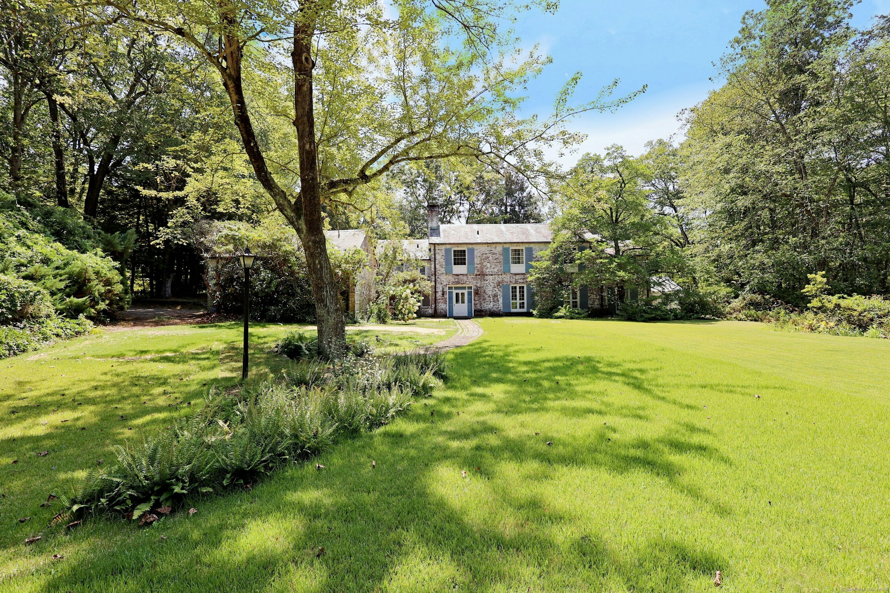 33 Peaceable Street