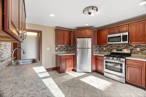 Tiny photo for 117 Whitney Street #3rd Fl, Hartford, CT 06105 (MLS # 24142982)