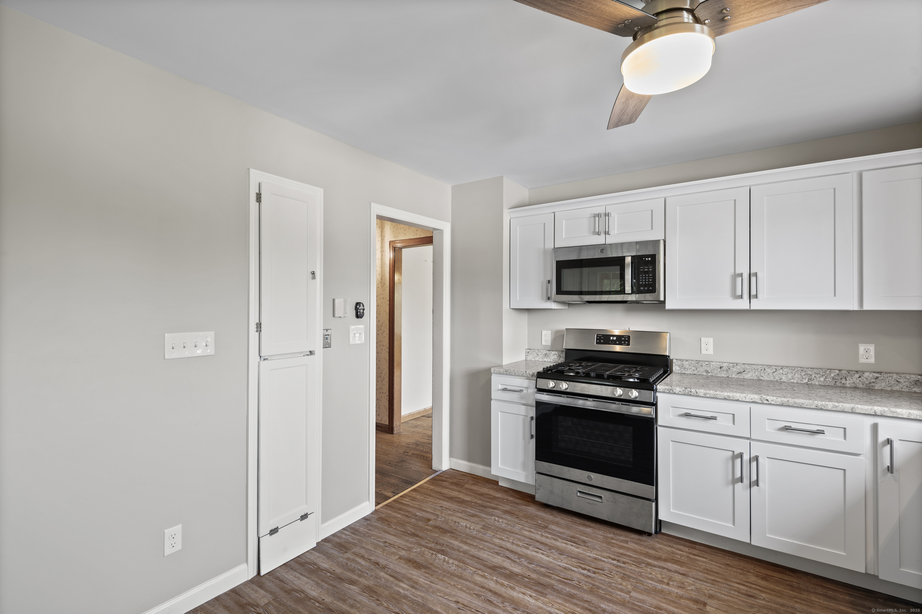 41 Beaver Brook Road, Danbury, Connecticut image 3