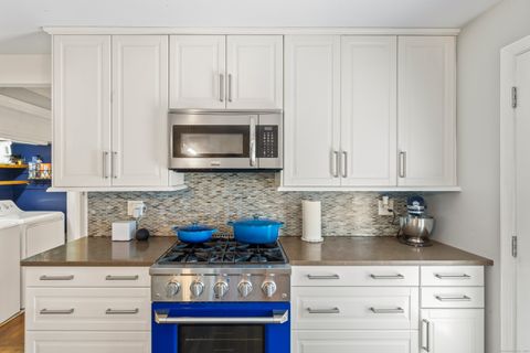 Tiny photo for 2945 Huntington Road, Trumbull, CT 06611 (MLS # 24113373)