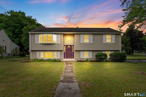 Photo of 40 Woodside Lane, Plainville, CT 06062 (MLS # 24184906)