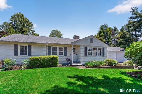 Photo of 2 Diamond Drive, Newtown, CT 06470 (MLS # 24183155)