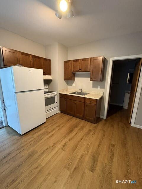 Tiny photo for 522 Main Street #C, Cromwell, CT 06416 (MLS # 24201074)