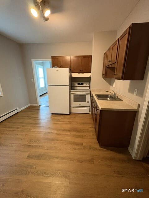 Tiny photo for 522 Main Street #C, Cromwell, CT 06416 (MLS # 24201074)