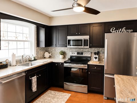 Photo of 18 Founders Village #18, Clinton, CT 06413 (MLS # 24175114)