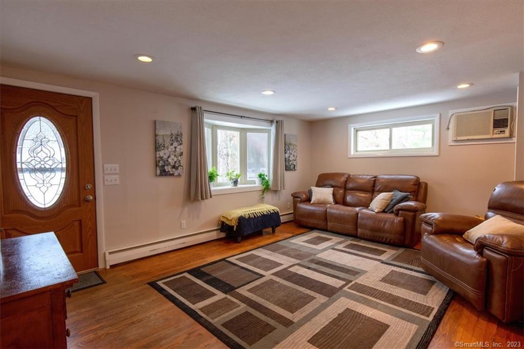 Photo 4 of 21 of 67 Pine Ridge Drive house