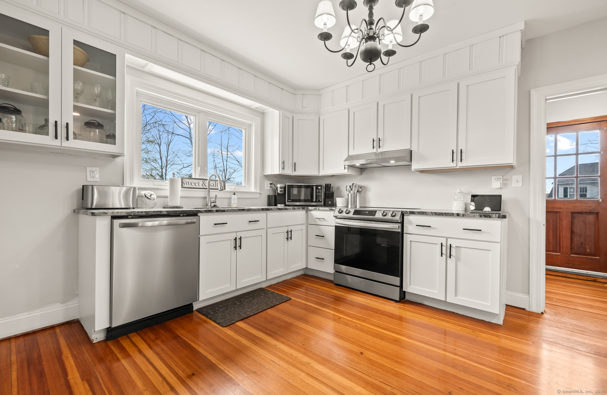 16 Academy Street, Manchester, Connecticut image 5