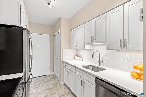 Tiny photo for 45 Jefferson Road #3-2, Branford, CT 06405 (MLS # 24212035)