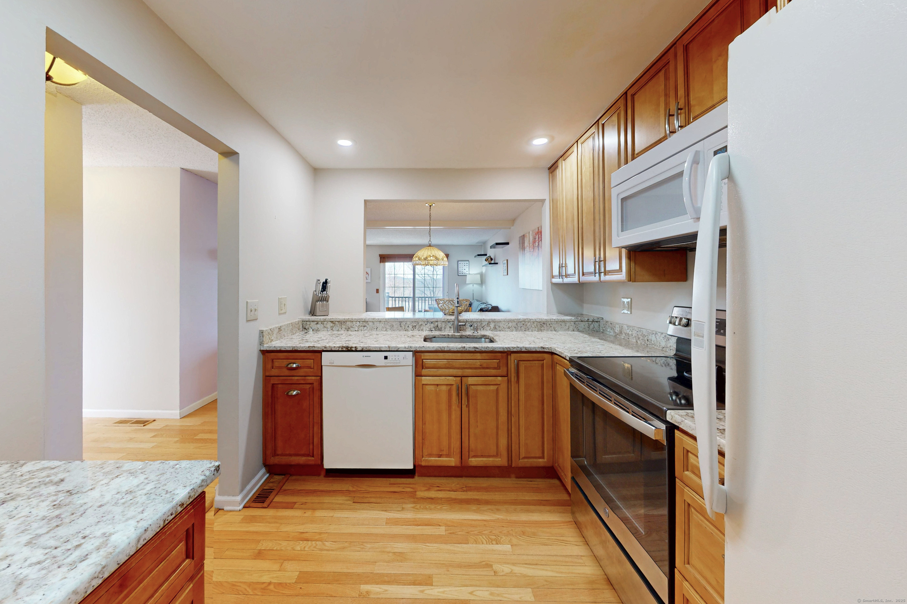 55 Mill Plain Road #26-1, Danbury, Connecticut image 8