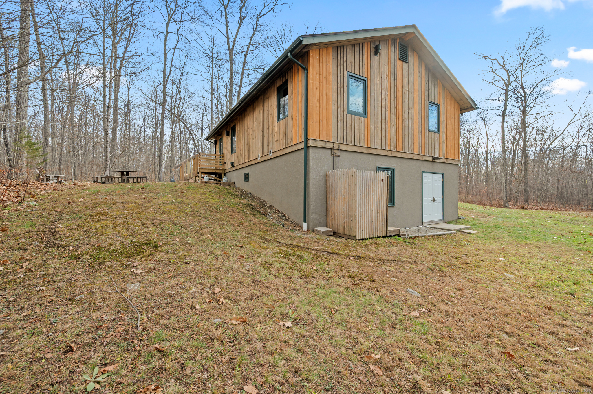 Andover, Connecticut 06232, United States, 2 Bedrooms Bedrooms, ,1 BathroomBathrooms,Residential,Pending,247080