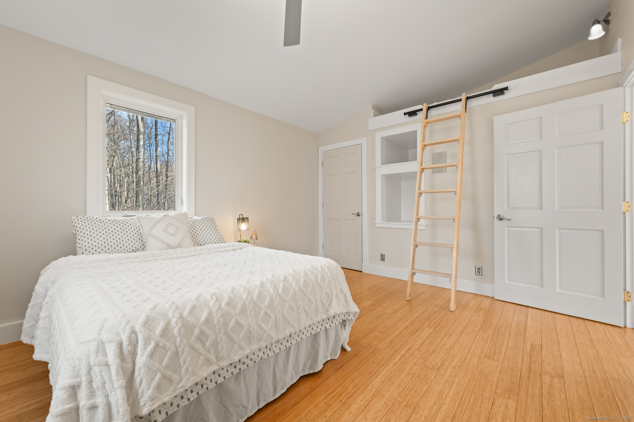 Andover, Connecticut 06232, United States, 2 Bedrooms Bedrooms, ,1 BathroomBathrooms,Residential,Pending,247080