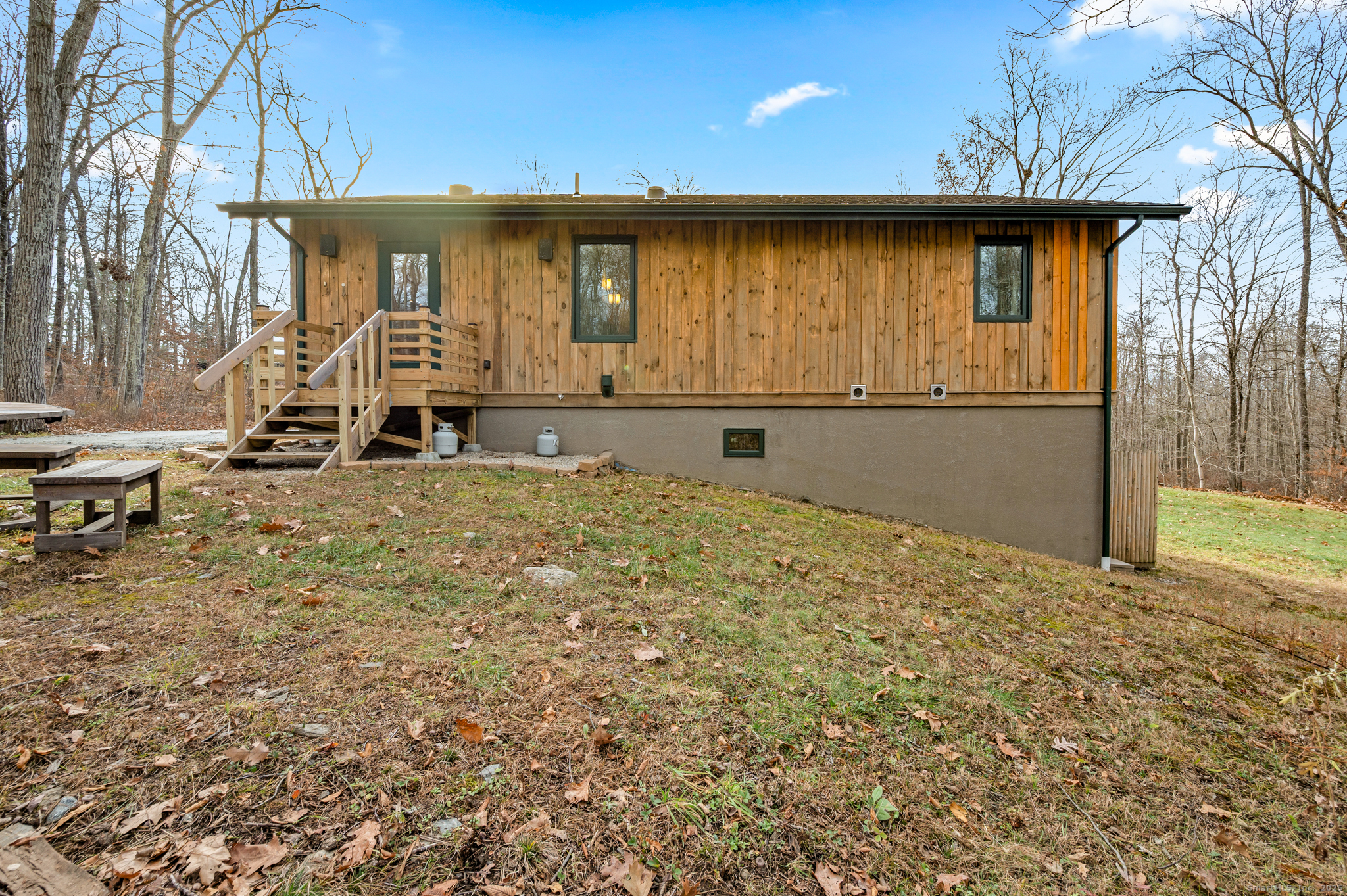 Andover, Connecticut 06232, United States, 2 Bedrooms Bedrooms, ,1 BathroomBathrooms,Residential,Pending,247080