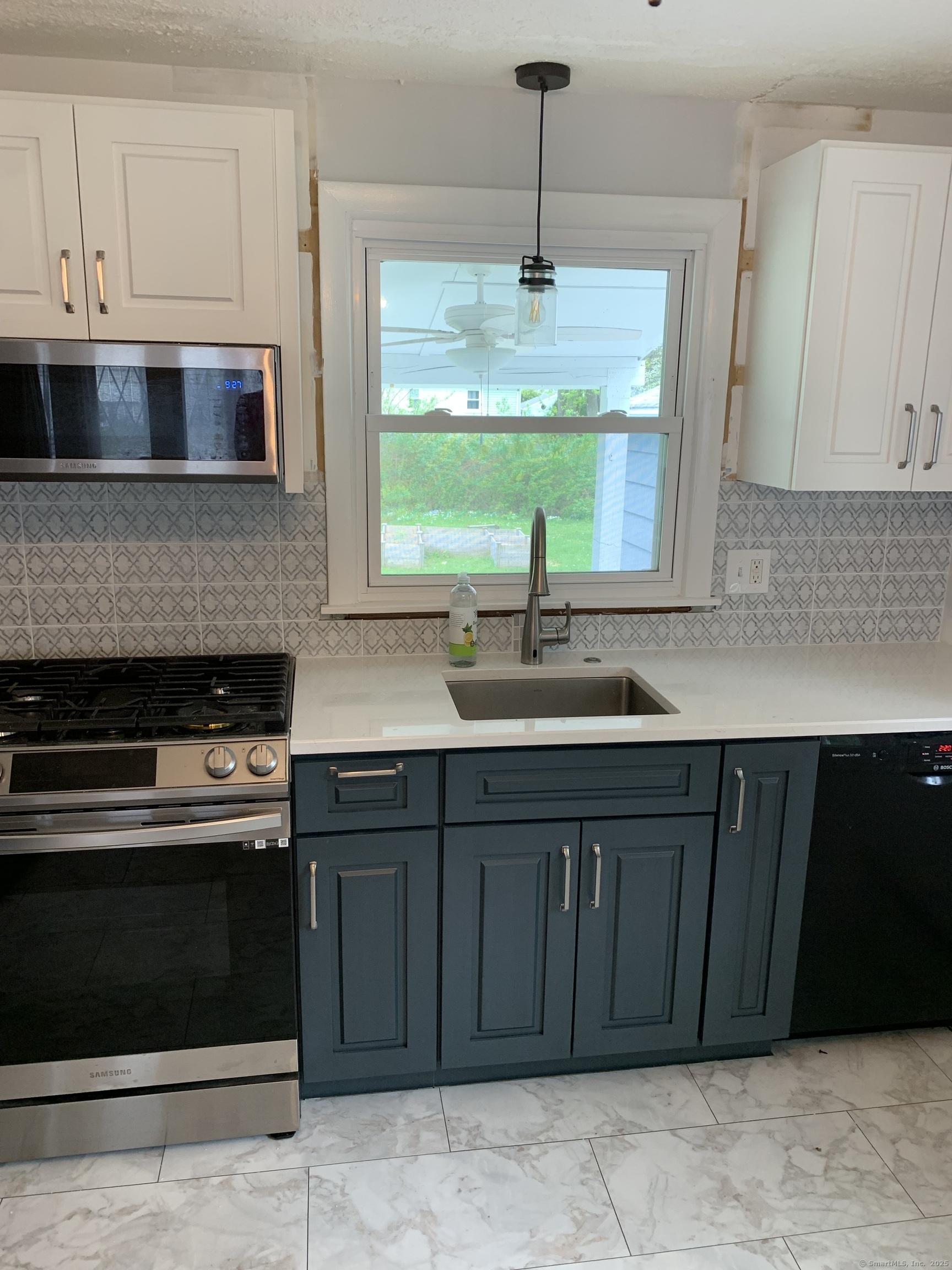 31 Gary Drive, Enfield, Connecticut image 14