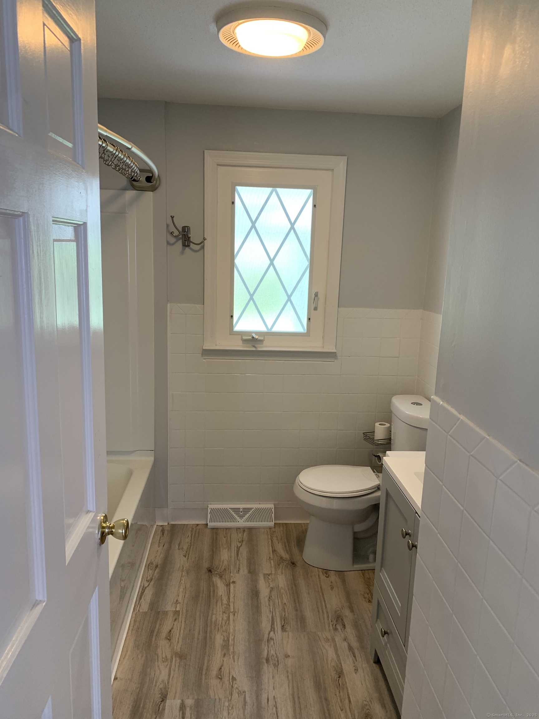 31 Gary Drive, Enfield, Connecticut image 18