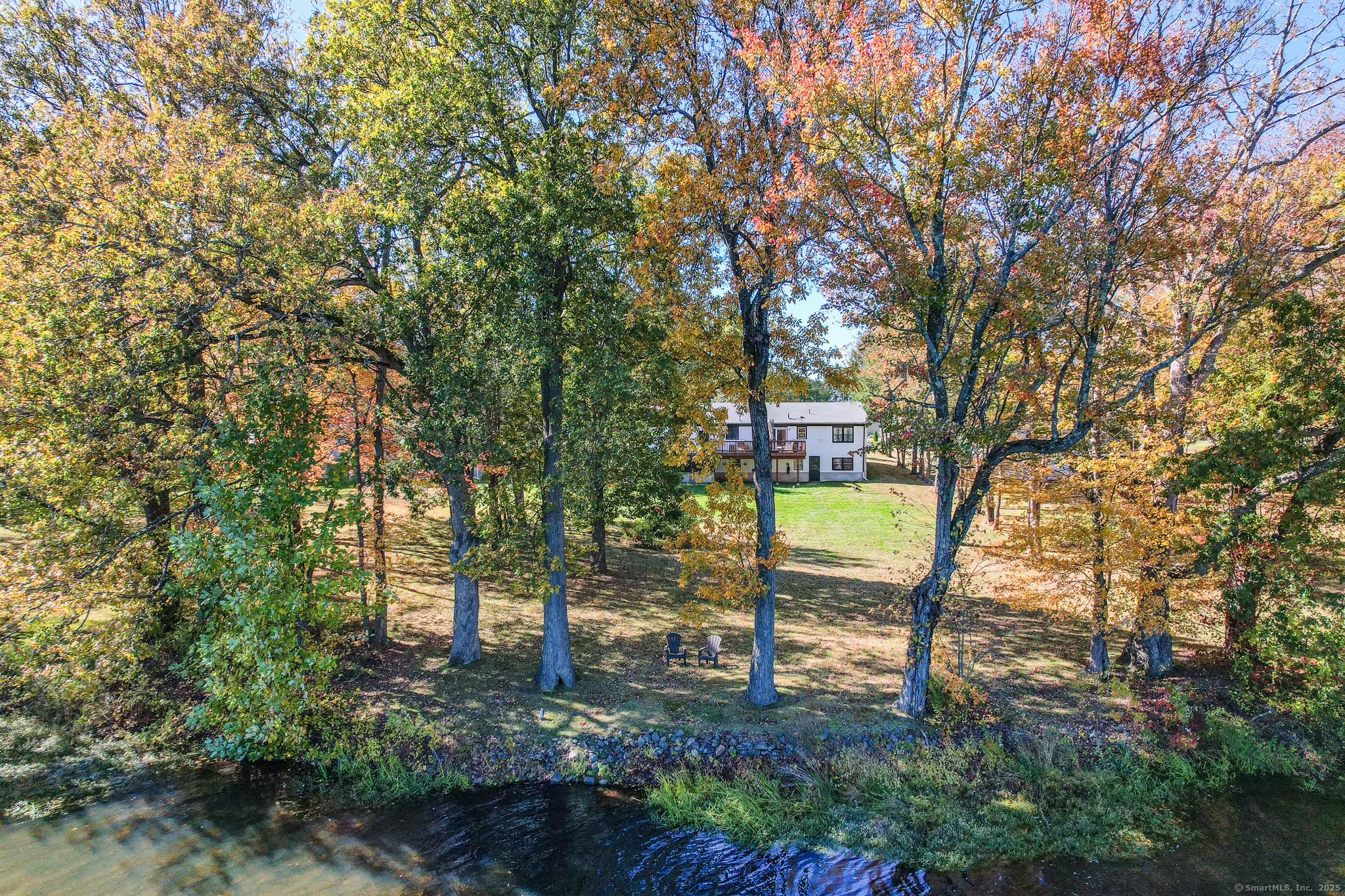 604 Lakeside Boulevard West