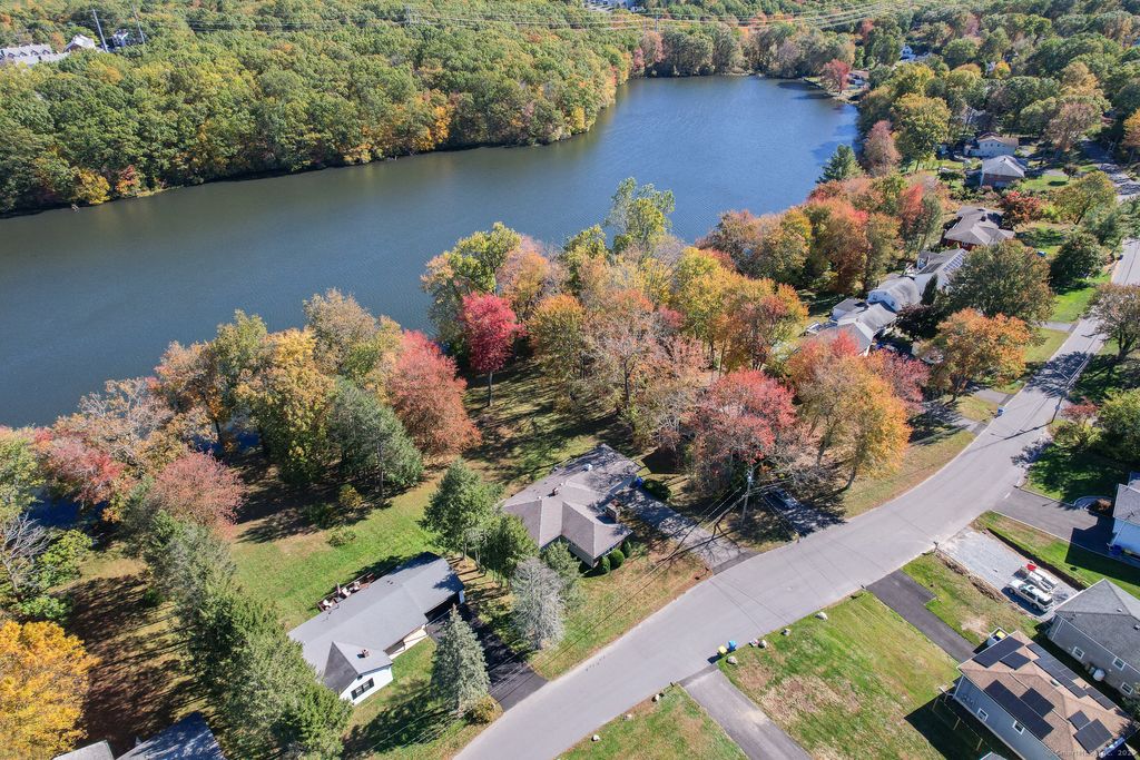 Photo of 604 Lakeside Boulevard W, Waterbury, CT 06708 (MLS # 24133485)
