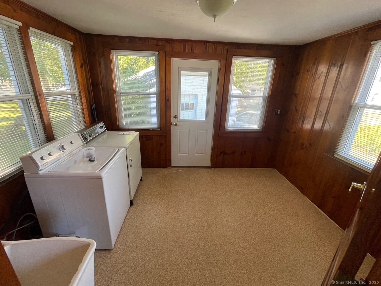 East Hartford, Connecticut 06118, United States, 2 Bedrooms Bedrooms, ,2 BathroomsBathrooms,Residential,Pending,212561