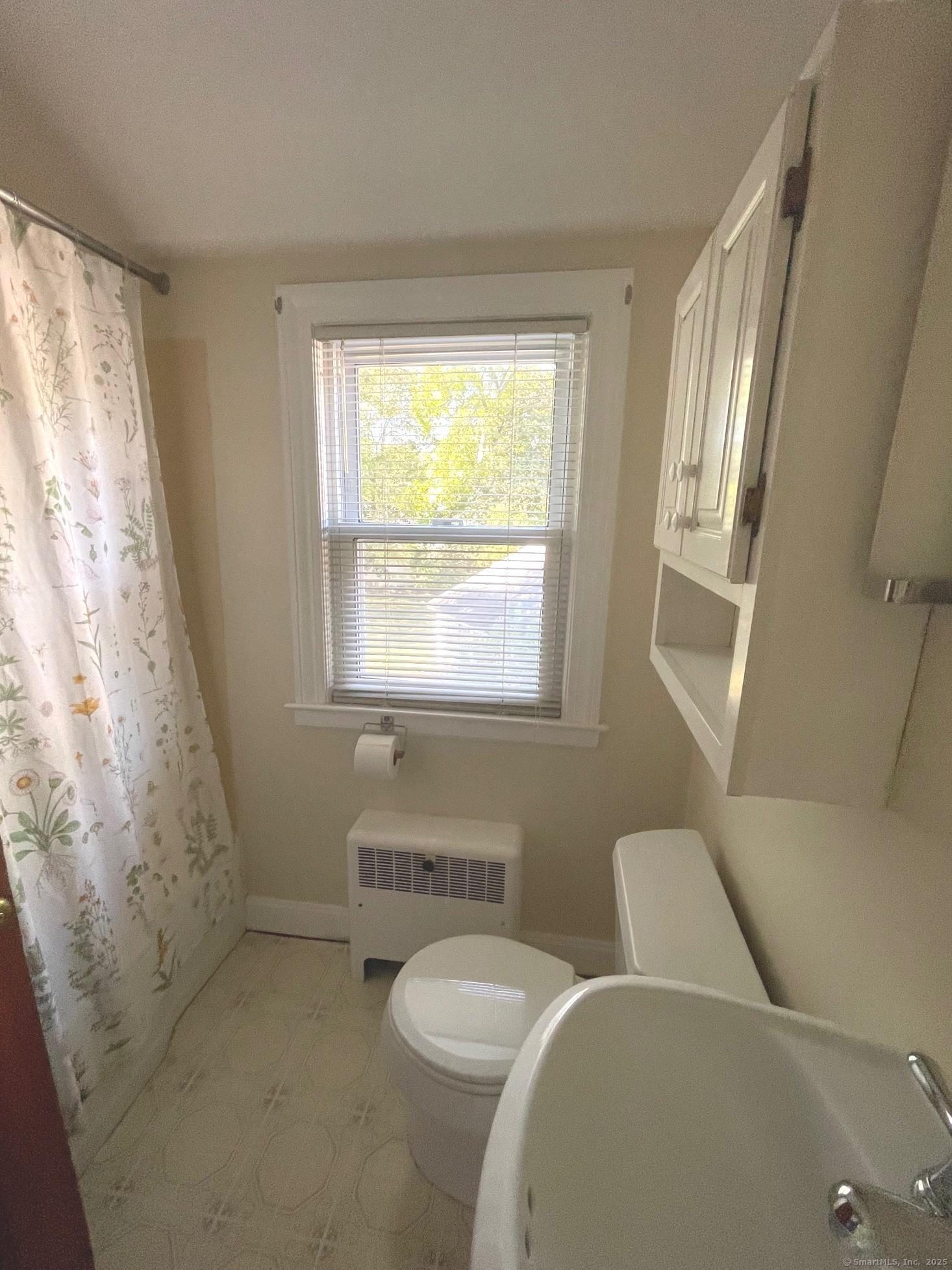 East Hartford, Connecticut 06118, United States, 2 Bedrooms Bedrooms, ,2 BathroomsBathrooms,Residential,Pending,212561