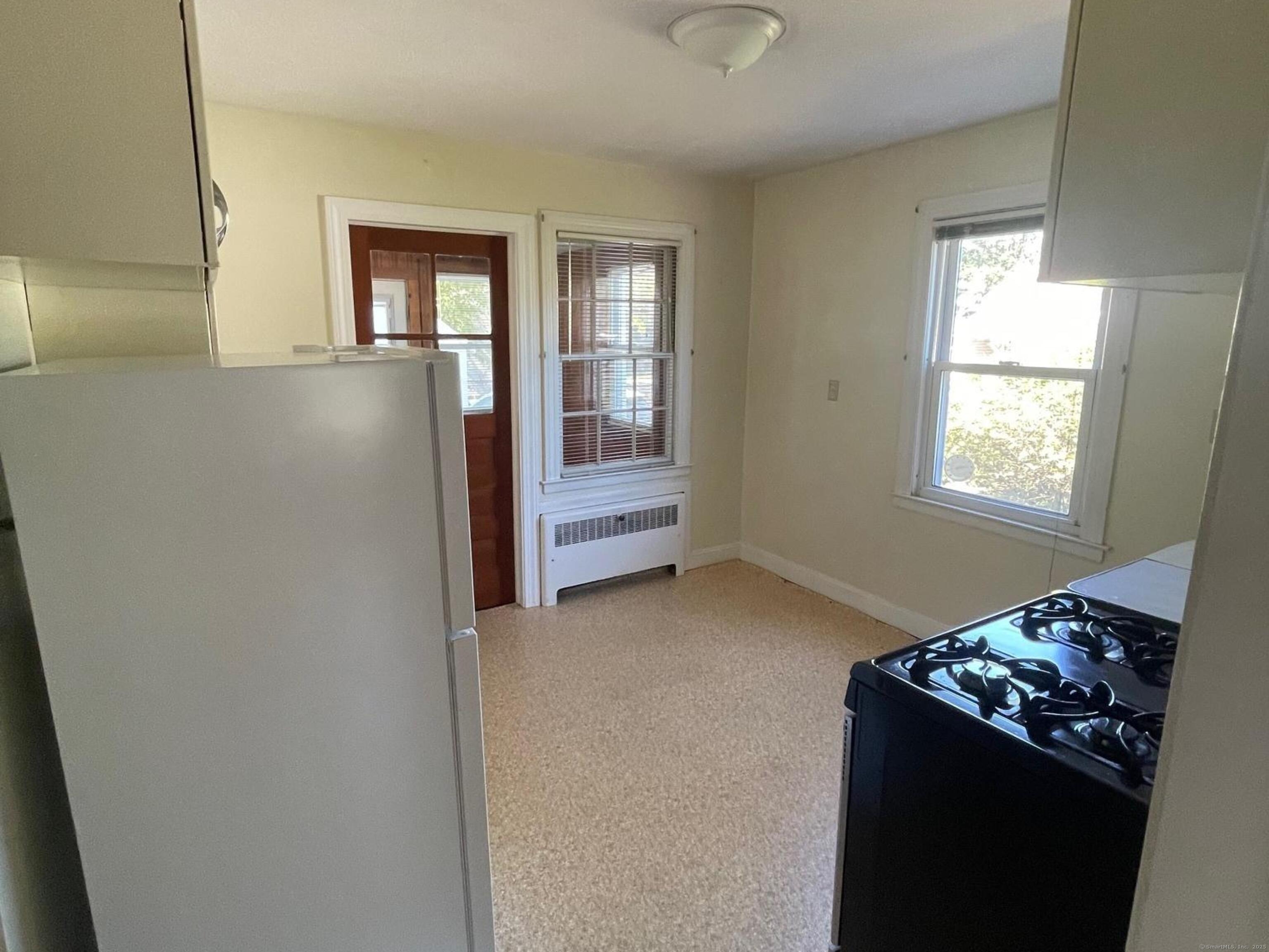 East Hartford, Connecticut 06118, United States, 2 Bedrooms Bedrooms, ,2 BathroomsBathrooms,Residential,Pending,212561