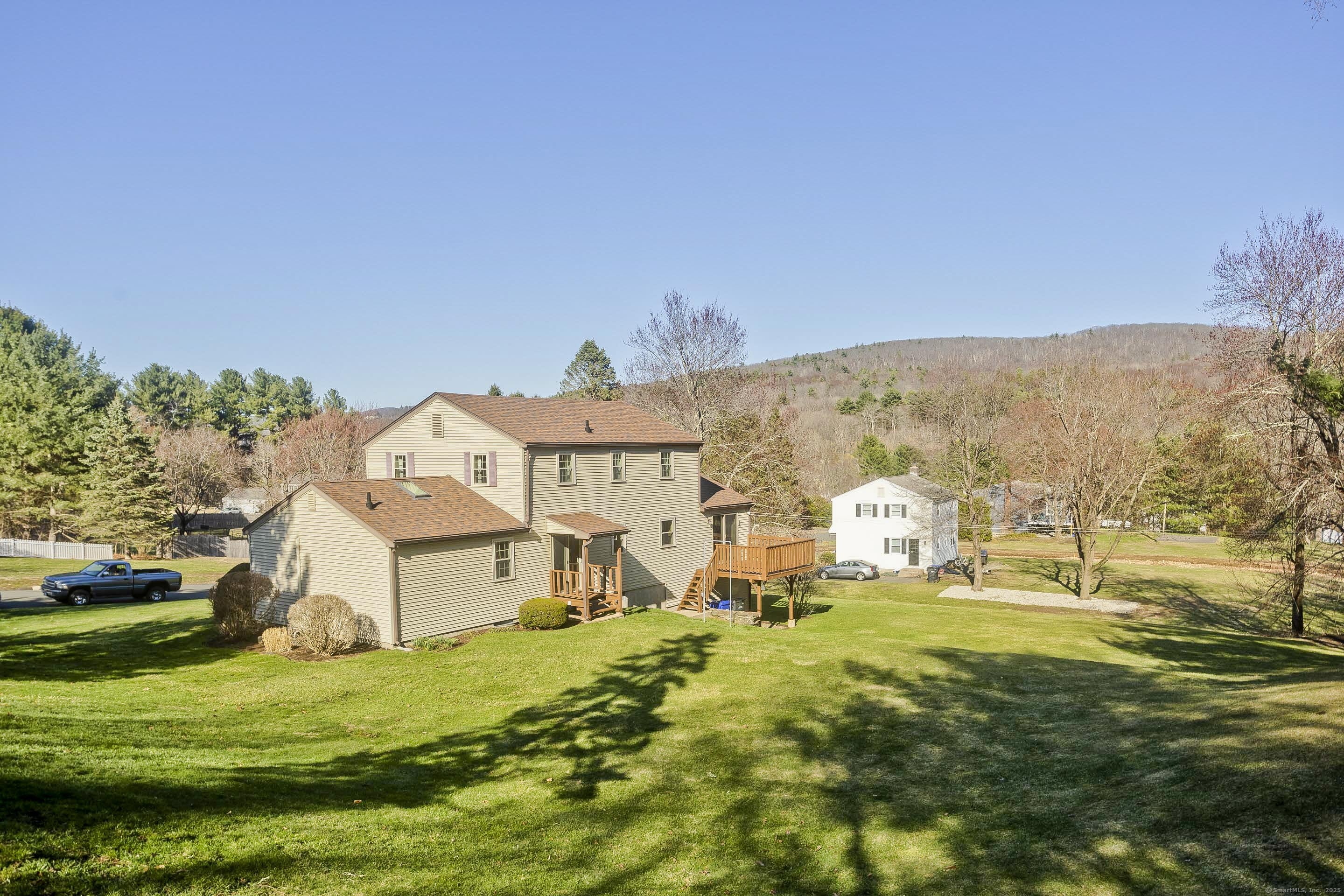 13 Blueberry Circle, Ellington, Connecticut image 5