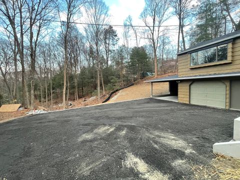 A home in New Milford