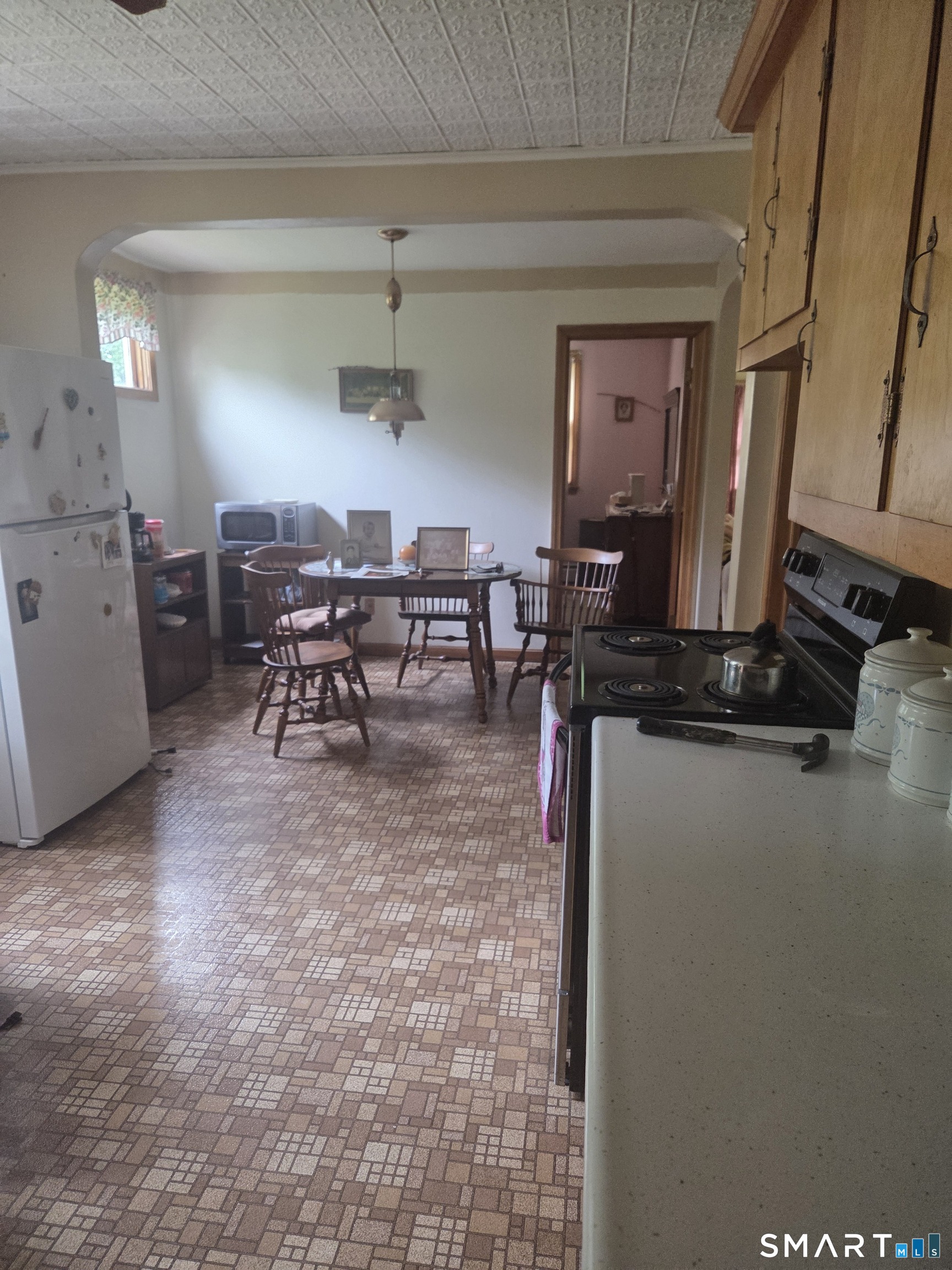 8 Roosevelt Avenue